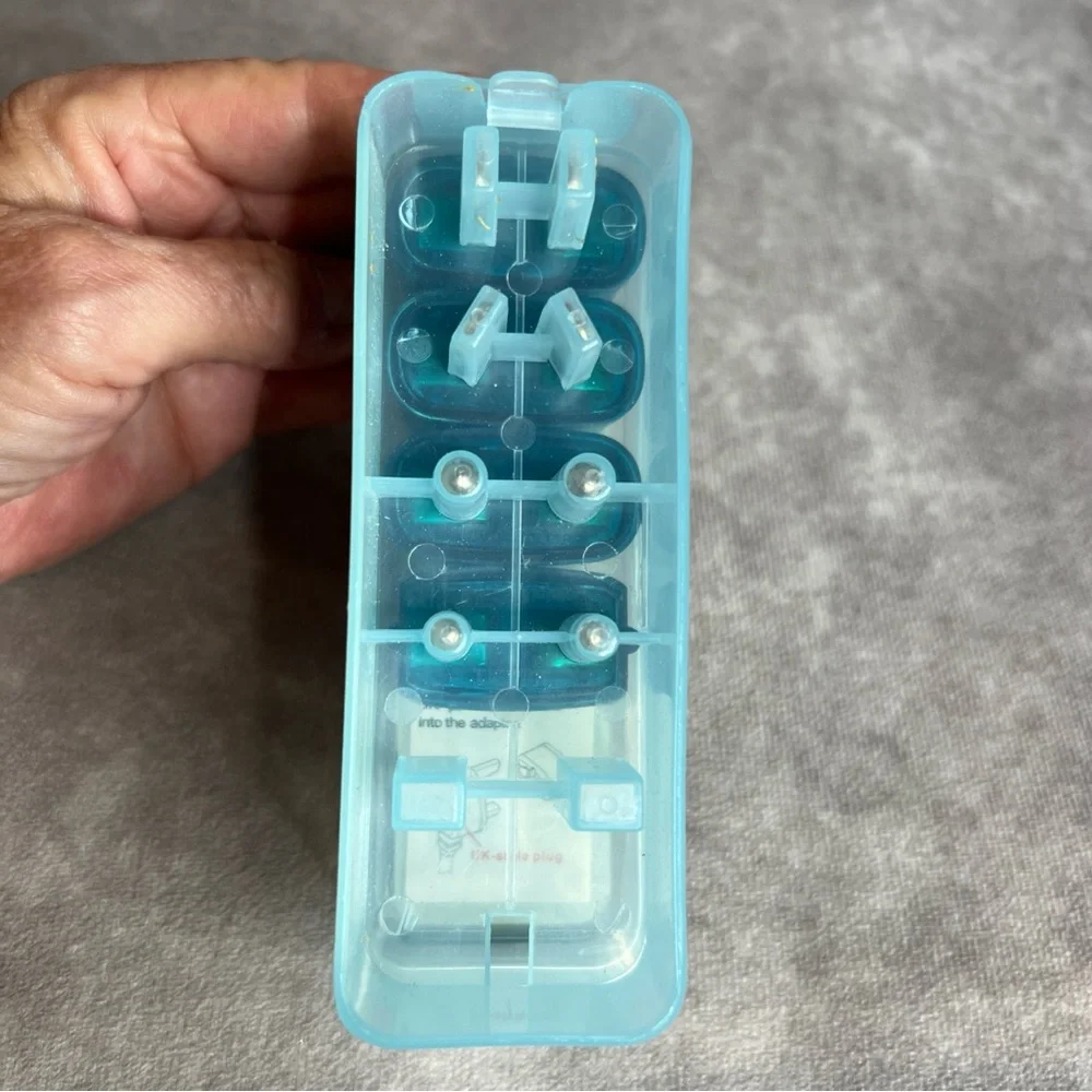 Worldwide Travel Adaptor Set MISSING PLUG #5